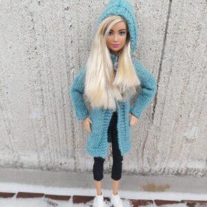 Kapuutsiga kampsun Barbie nukule