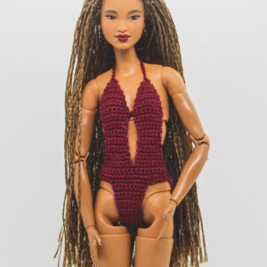 Lõhikuga trikoo Barbie nukule