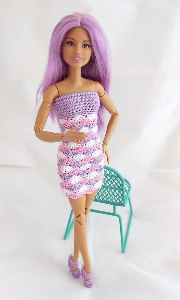 Kolmevärviline kleit Barbie nukule - Image 7