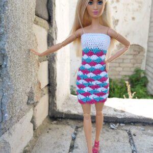 Kolmevärviline kleit Barbie nukule