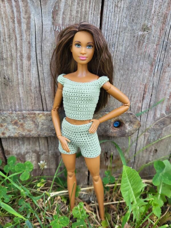 Lühikesed heegeldatud püksid Barbie nukule - Image 2