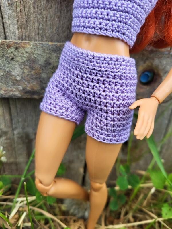 Lühikesed heegeldatud püksid Barbie nukule - Image 5