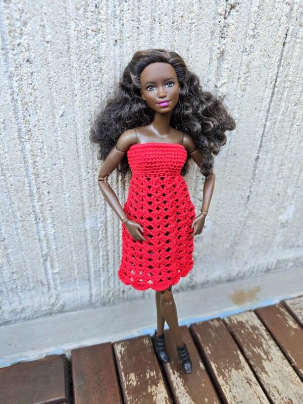 Babydoll stiilis kleit Barbie nukule